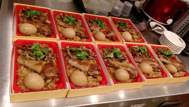 呷七碗-新北淡水店