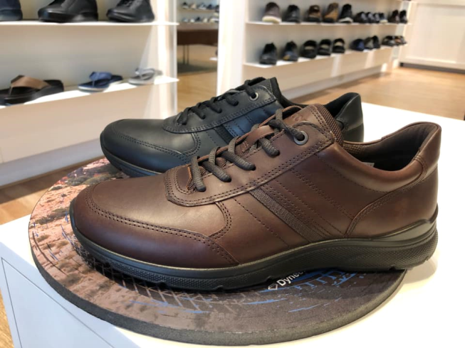 宏元皮鞋-ecco高雄門市