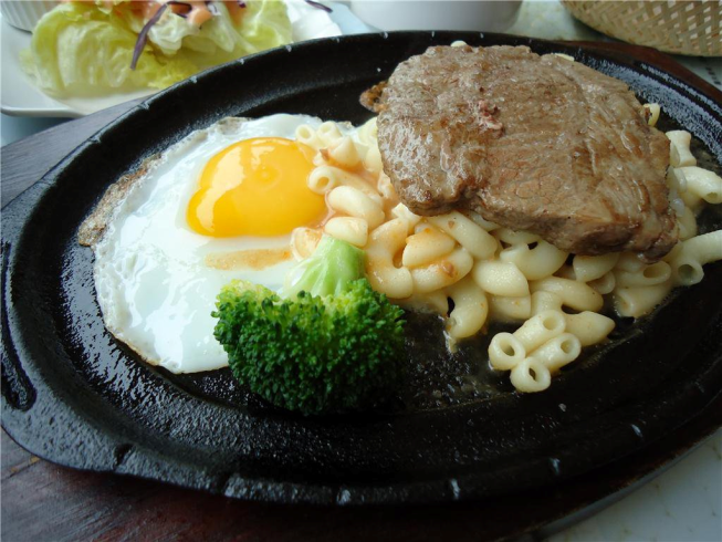 經典牛排館