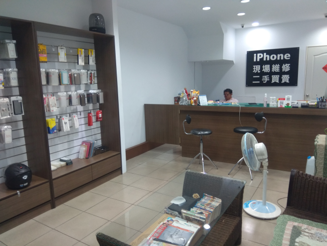 iPhone屏東手機現場維修