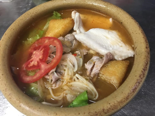 甘泉魚麵-世貿店